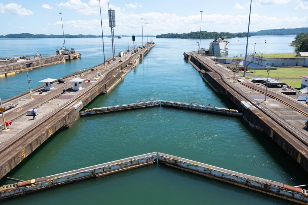 panama canal, locks, canal-5208586.jpg